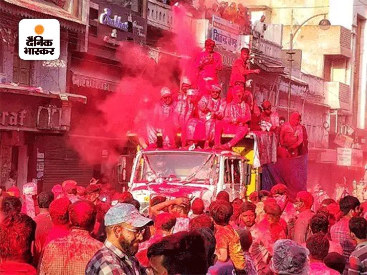 Emperor Ashoka will toss 1200 kg of gulal, will also distribute pattas