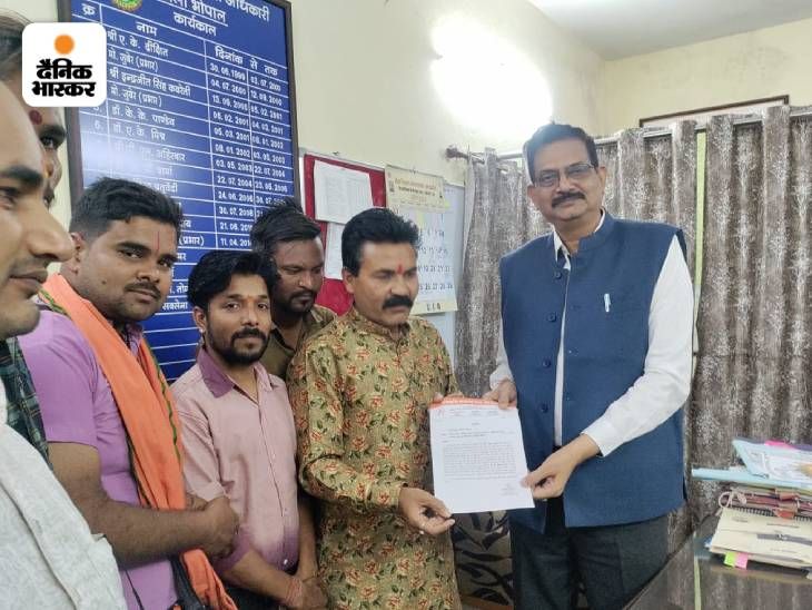 Sanskriti Bachao Manch met Bhopal DEO; Otherwise Hanuman Chalisa will