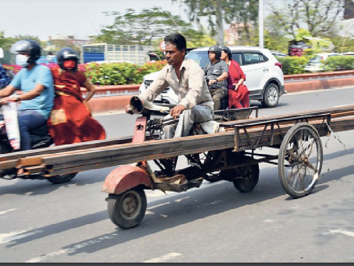 E-rickshaws and modified loading vehicles running unabated in VIP zone ...