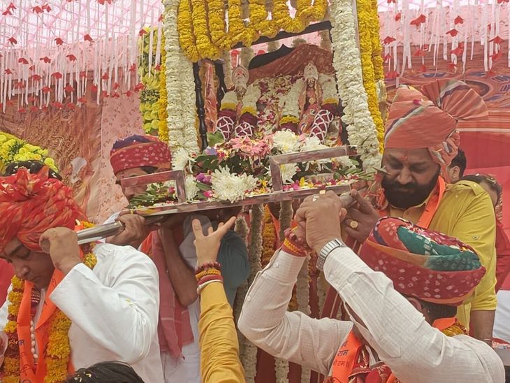 Consecration of idol in Boraj Sitaram ji temple with chanting of Pran ...