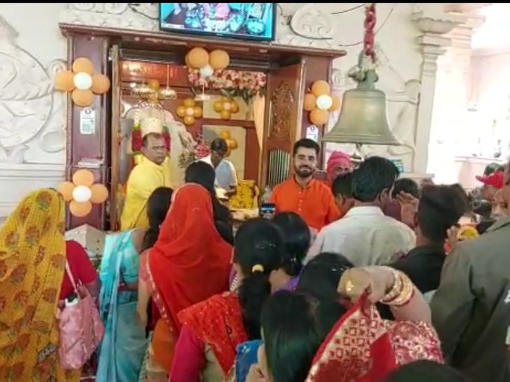 Crowd of devotees gathered in Rokadia temple, Bhandara was also held in ...