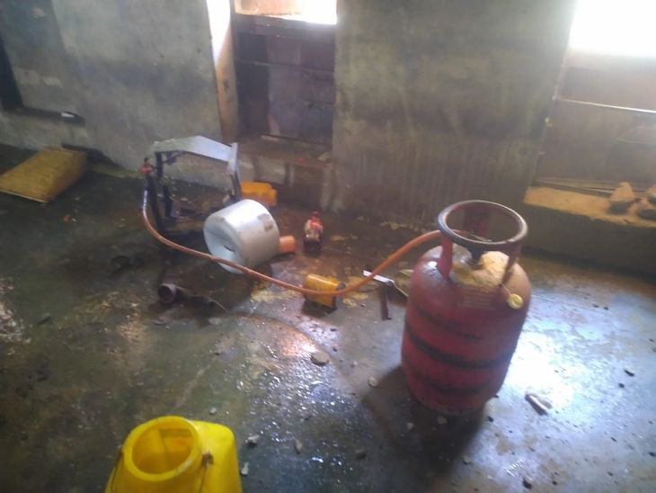 Cooker explodes while cooking in Sidhi, 3 women badly burnt | सेमरिया ...