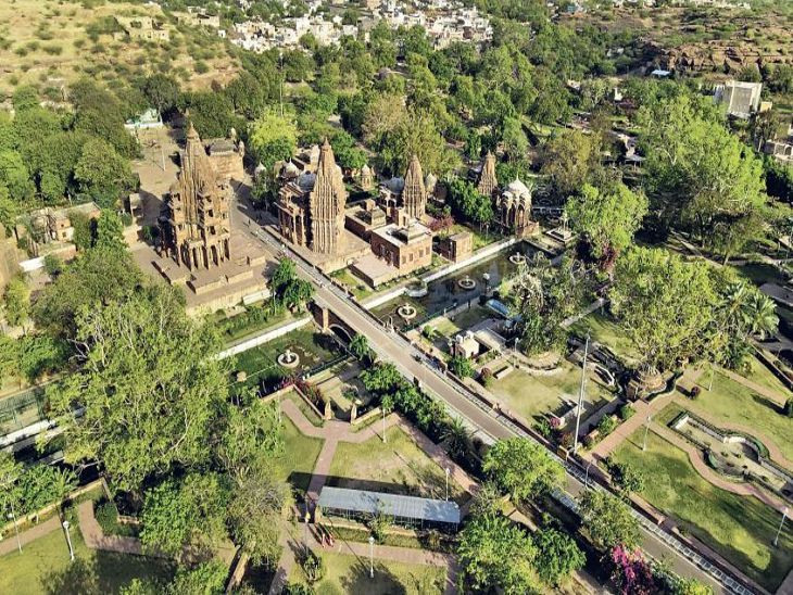 10 things like light and sound show, toy train, museum, park, swing