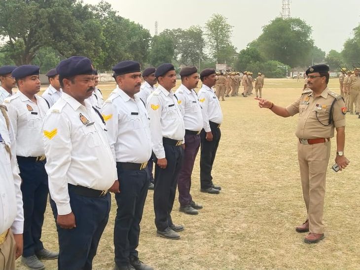 SP inspected the police line, told the methods of riot control in civic ...