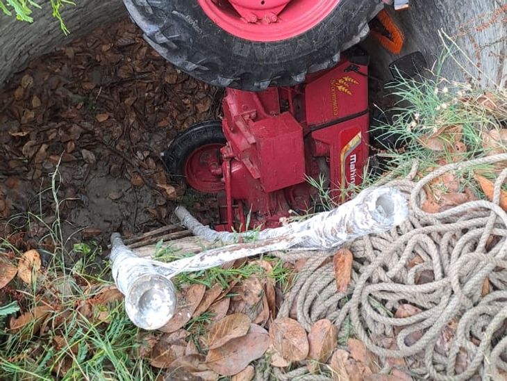 The driver was seriously injured, the tractor was pulled out after ...