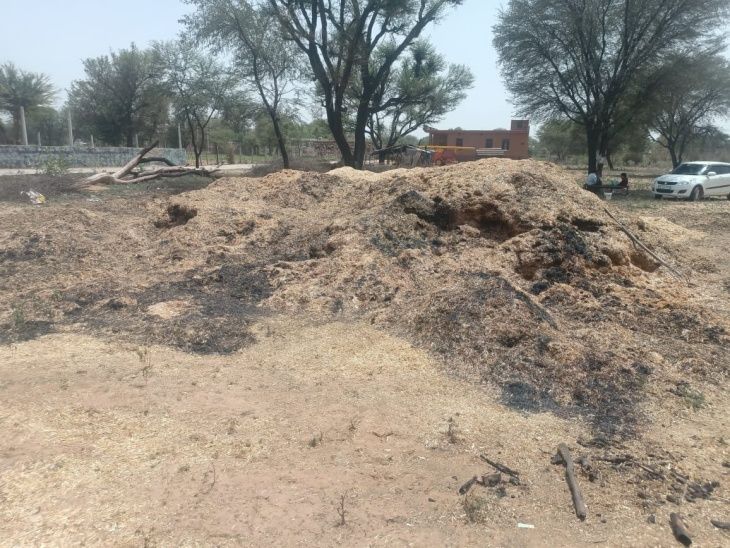200 quintal fodder kept in the field burnt to ashes in Chomu