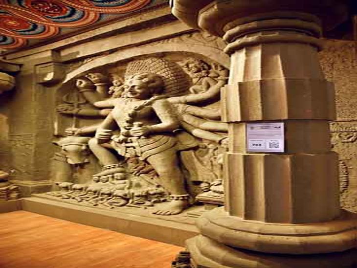 Information about statues and pictures started being heard as soon as ...