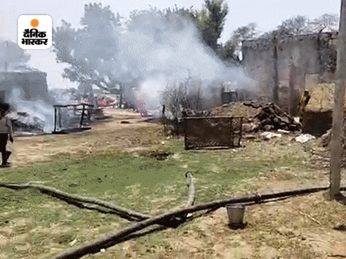 4 wells of fodder burnt, thadi and bike were also caught, the villagers ...