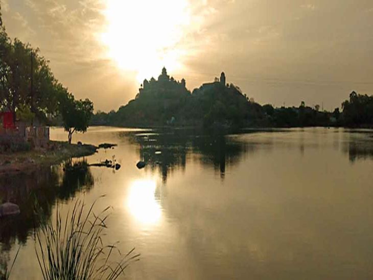 Temperature 41.7 degrees, partly cloudy | मौसम में बदलाव: तापमान 41.7 ...