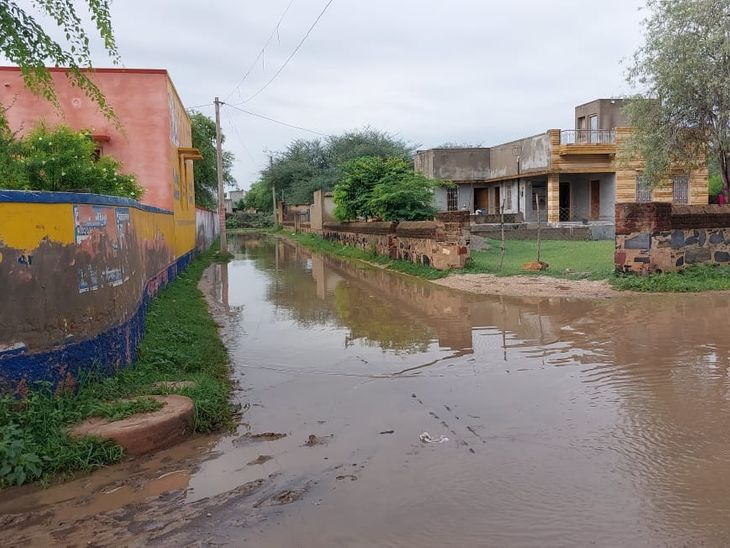 Water filled on the way in Ajwa village of Didwana subdivision area ...