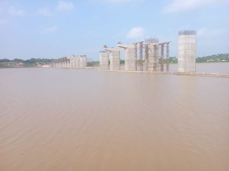 Sheopur's road connectivity with Kota-Khatoli of Rajasthan was broken ...