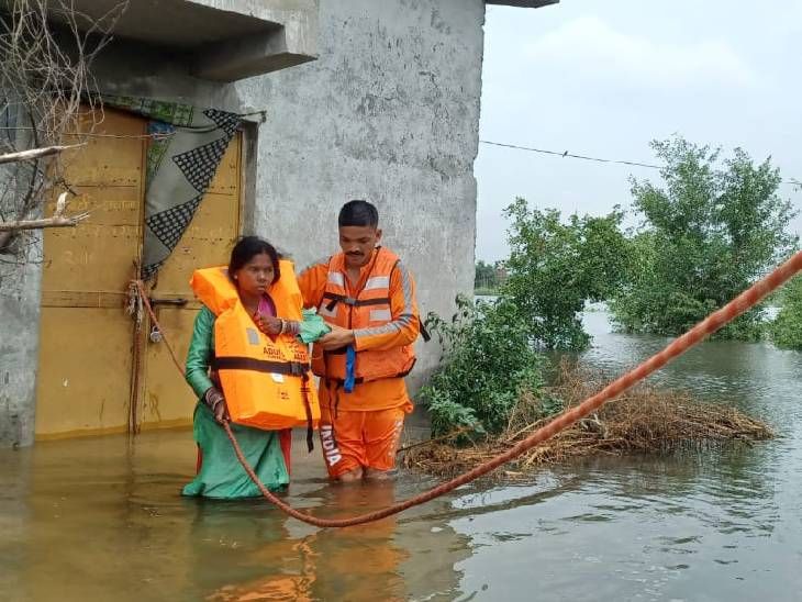 NDRF-PAC rescue operation continues in Ghaziabad, relief camps set up ...