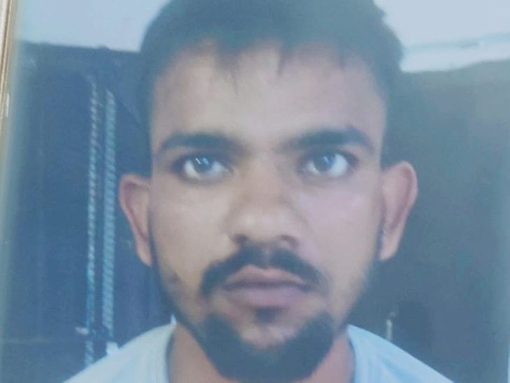 Police force of many police stations in search of the accused, police