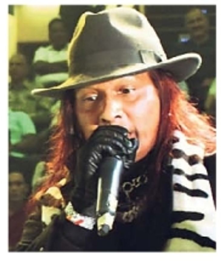 Rathore sang mesmerizing the audience - I am not a hero, I am a singer ...