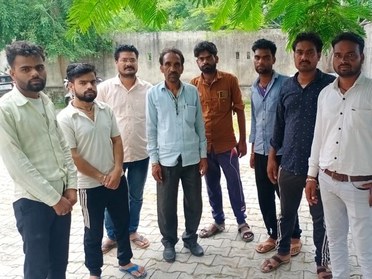 Folk singer died in accident in Lalitpur | ललितपुर में हादसे में लोक