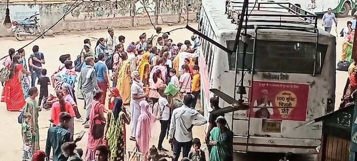 Increase in passenger load in roadways from a day before Raksha Bandhan ...