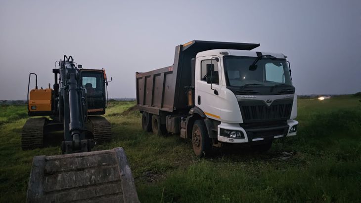 Mafia sieved the hill in front of the temple, seized poklen and dumper