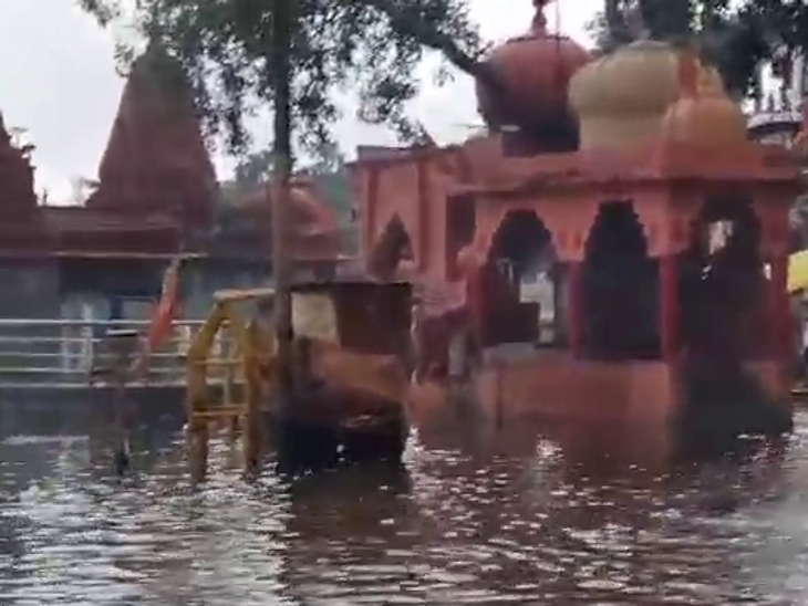 water-level-of-shipra-river-increased-many-temples-submerged
