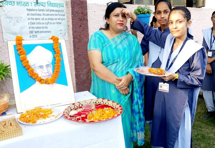 Tribute to Dr. Sarvepalli Radhakrishnan