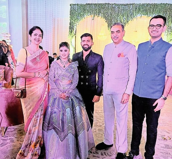 Chandigarh team captain Manan Vohra gets married | विवाह बंधन में बंधे ...