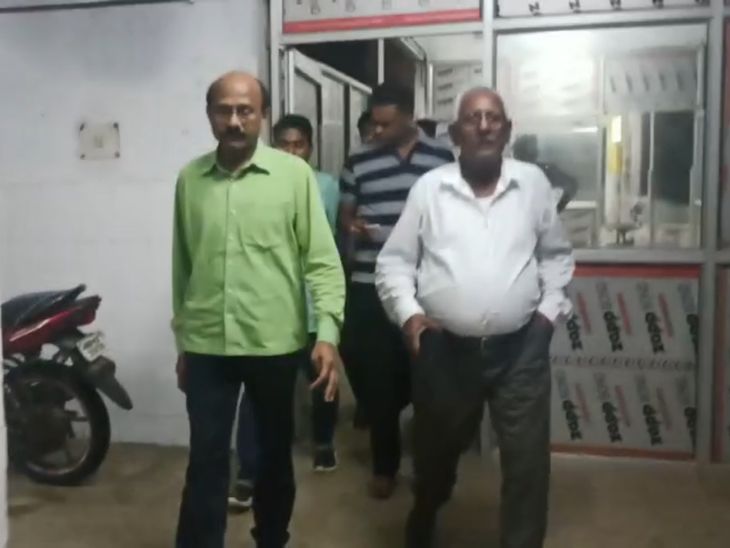 New DM of Jamui reached Sadar Hospital for inspection