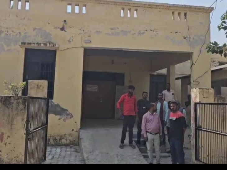 Young man enraged at lighting torch...killed by throwing him on the