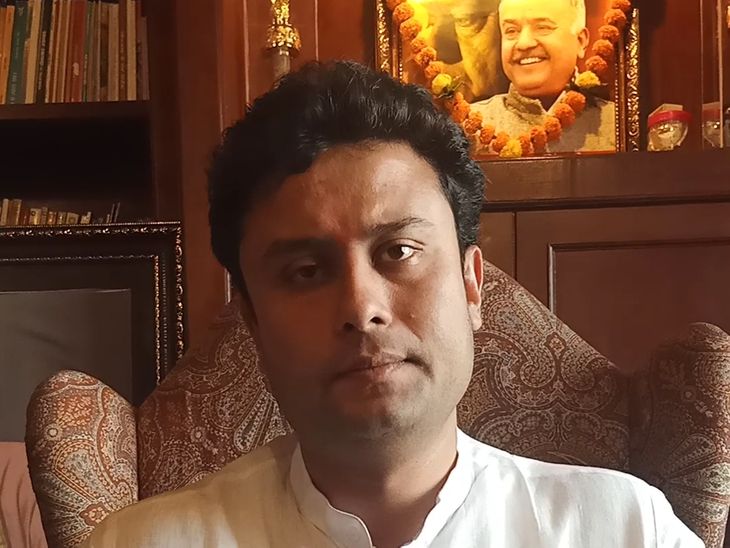 Harshvardhan Singh Chauhan, son of Nandkumar Singh Chauhan, who was BJP ...