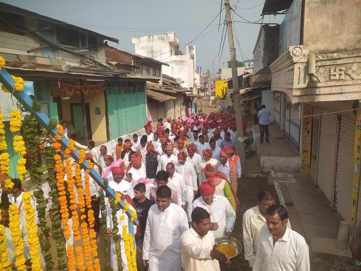 Raj Rajeshwar celebrated the birth anniversary of Lord Sahastrabahu ...