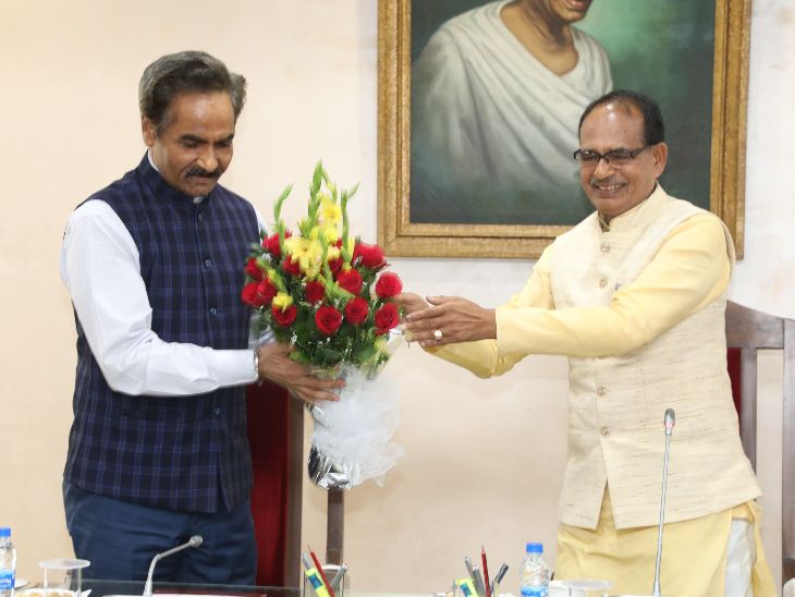 MP Chief Secretary; Who Is IAS Officer Veera Rana? | Iqbal Singh Bains