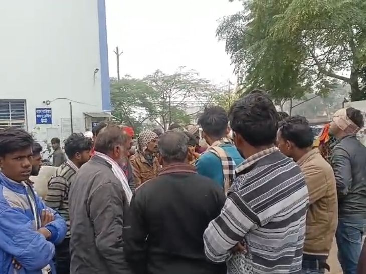 Ashoknagar - 35 year old woman died in a road acc…