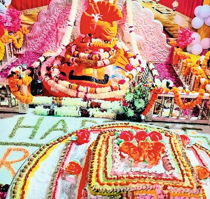 Lighted 5100 lamps, celebrated Bhairun Baba's birth anniversary by