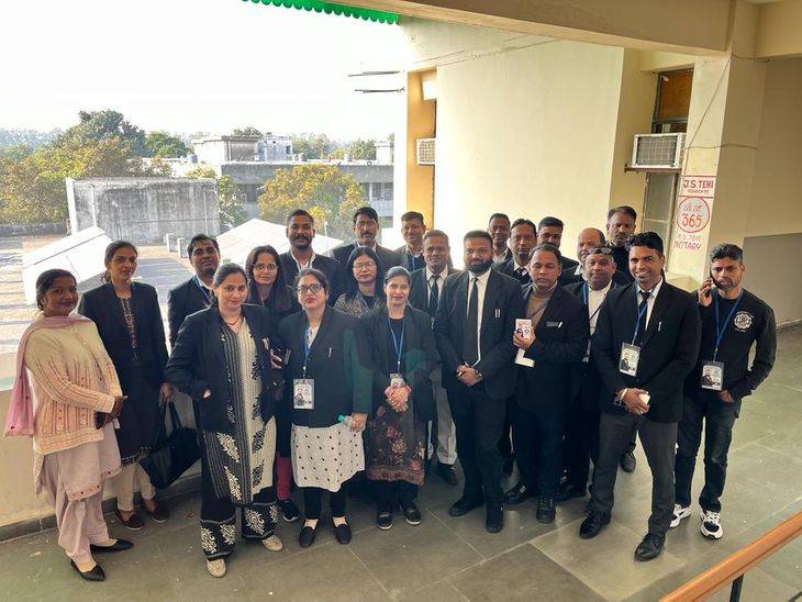 Bar elections Voting will be held from 730 am to 4 pm today बार