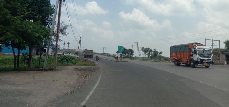 The road from Phansiwali Tekri to Sunarkhedi Fateh will remain closed ...