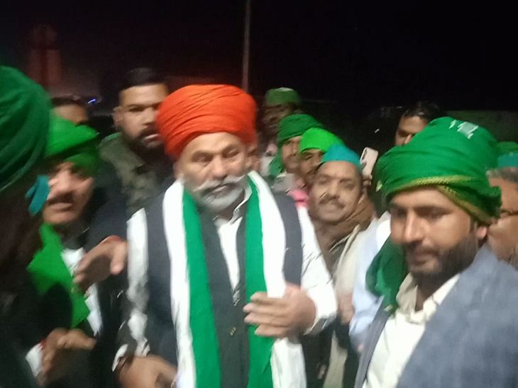 Chaudhary Rakesh Tikait reached Fatehpur फतेहपुर पहुंचे चौधरी राकेश