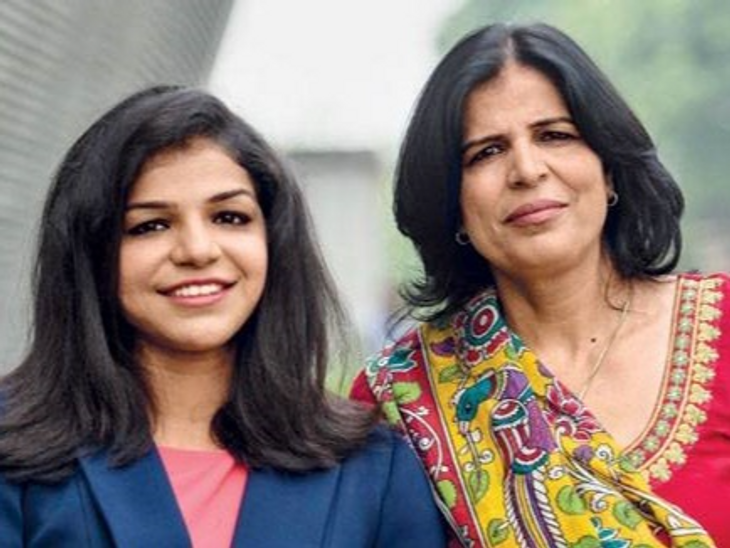 ओलिंपिक एथलीट साक्षी मलिक ने छोड़ी कुश्ती: मां सुदेश बोलीं- सरकार वादा निभाने में नाकाम, WFI में महिला नेतृत्व नहीं मिला