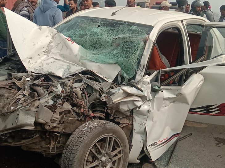 2 killed, 3 injured in road accident in Prayagraj