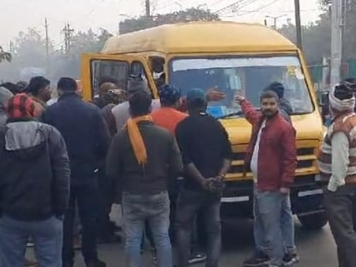 Truck and bus drivers on strike in Rewa,Rewa latest news रीवा में