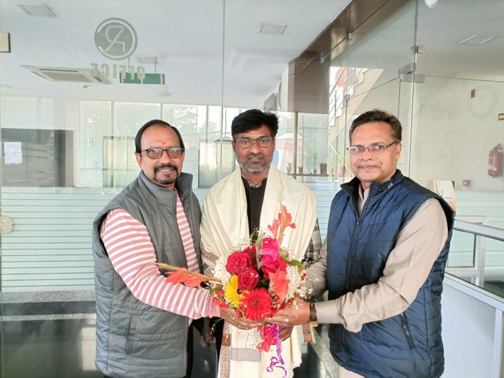 The newly elected president of Ranchi Press Club was honored | रांची ...