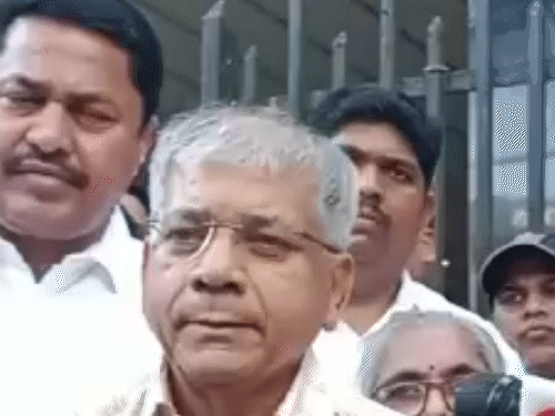 INDIA Alliance Controversy; Prakash Ambedkar | Sanjay Raut Nana Patole – Maha Vikas Aghadi | प्रकाश अंबेडकर का दावा- I.N.D.I.A लगभग खत्म हो चुका: हालात संभालने के लिए संजय राउत बोले- सब कुछ ठीक है, गठबंधन मजबूत है
