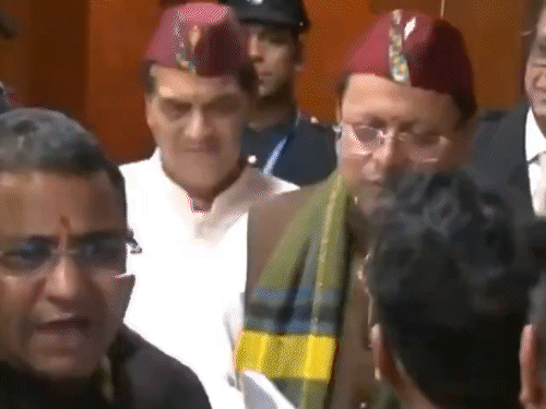 Uttarakhand UCC Bill Update; Pushkar Singh Dhami | Uniform Civil Code Bill | उत्तराखंड UCC बिल पास करने वाला पहला राज्य: CM धामी बोले- PM मोदी के एक भारत-श्रेष्ठ भारत का विजन पूरा होगा