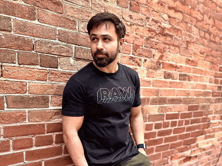 Emraan Hashmi praised South movie makers | साउथ फिल्म मेकर्स की इमरान हाशमी ने की तारीफ: बोले- वे हमसे कहीं अधिक अनुशासित हैं, बाॅलीवुड में गलत चीजों में पैसा लगाया जाता है