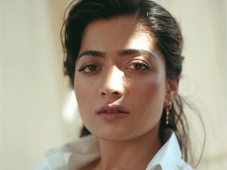 Rashmika Mandanna Says Escaped loss of life as we speak after her flight Emergency Touchdown | हादसे का शिकार होते-होते बचीं रश्मिका मंदाना: हैदराबाद जाते हुए फ्लाइट की इमरजेंसी लैंडिंग से डरीं, कहा- आज मौत से बची