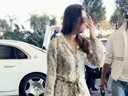 Shahid-Mira left for Rakul-Jackie’s marriage ceremony, Varun Dhawan returned from Goa along with his spouse. | सेलेब्स स्पॉटेड: रकुल-जैकी की शादी के लिए रवाना हुए शाहिद-मीरा, पत्नी के साथ गोवा से लौटे वरुण धवन, रूमर्ड कपल आदित्य-अनन्या भी दिखे