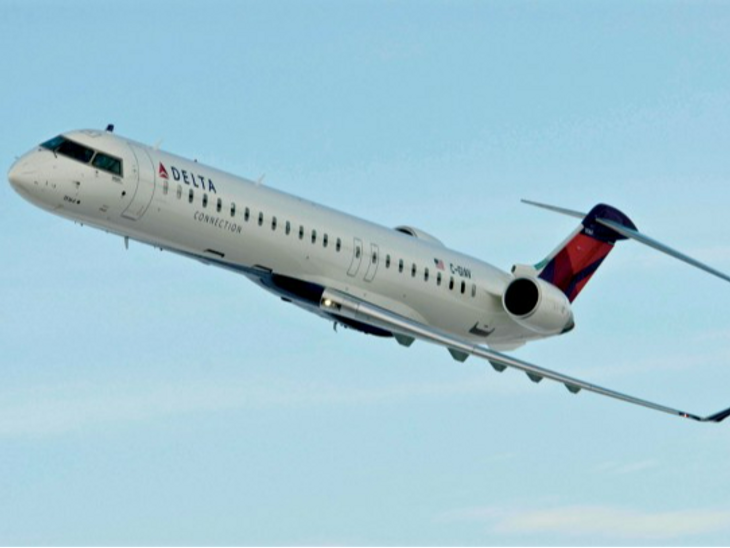 Fire in the cockpit of a flight from Canada to New York | कनाडा से न्यूयॉर्क जा रही फ्लाइट के कॉकपिट में आग: टेकऑफ से चंद मिनटों बाद यू-टर्न, घटना के 18 दिन बाद पायलट का ऑडियो वायरल