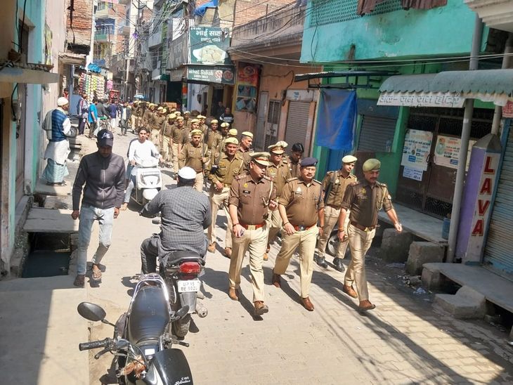 Police officers did flag march with PAC