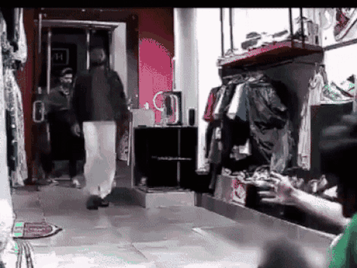 YouTuber Elvish Yadav CCTV Video Controversy | Gurugram Information | बिग बॉस विनर एल्विश पर हरियाणा में FIR: दिल्ली के यूट्यूबर को गुरुग्राम बुलाकर पीटा; यादव ने कहा- परिवार को जिंदा जलाने की बात कही – gurugram Information