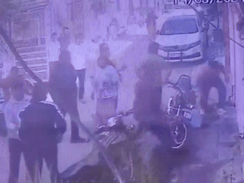 लुधियाना में SI व पति की गुंडागर्दी: पड़ोसी के सिर में मारी ईंट; बेटियों पर रखता है गंदी नजर, लिफाफा उड़ने पर कहासुनी - Ludhiana News