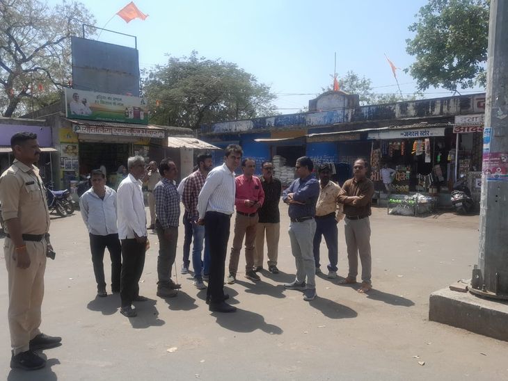 Neemuch- Code of conduct implemented, flags and banners of political ...