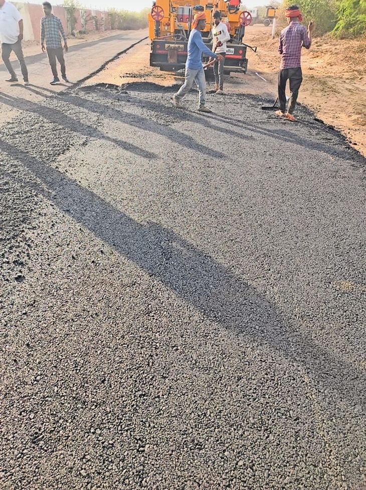 Construction of road to Talwandi Rana started along the airport wall ...