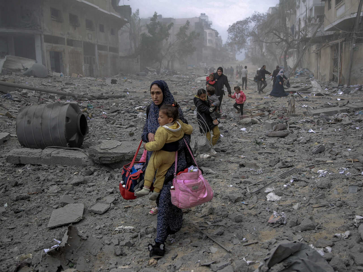 Israel’s war on Gaza live: ‘Israel has started to destroy Rafah quietly’ | UN बोला- गाजा में भूख को हथियार बना रहा इजराइल: कहा- ये युद्ध अपराध; हमास का डिप्टी कमांडर ढेर